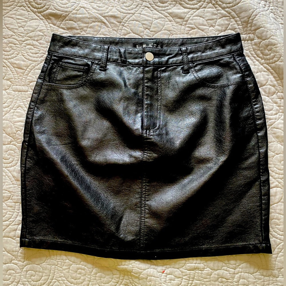 Just Quella Faux Leather Mini Skirt